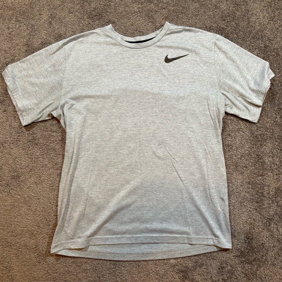 Nike Dri-Fit T-shirt - Picture 1 of 4